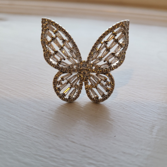 🦋 Butterfly Adjustable Ring- Serious Sparkle - Picture 6 of 11